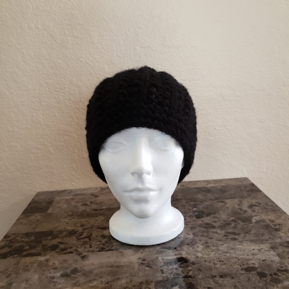 New 2 pcs. Cable knitted set.
